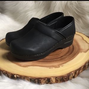 Sanita clogs